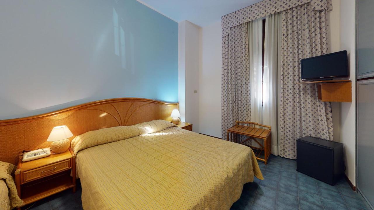 Hotel Zunino سبوتورنو المظهر الخارجي الصورة