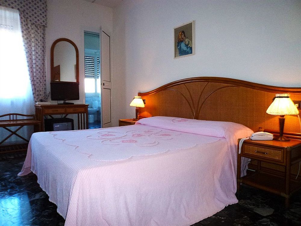 Hotel Zunino سبوتورنو المظهر الخارجي الصورة